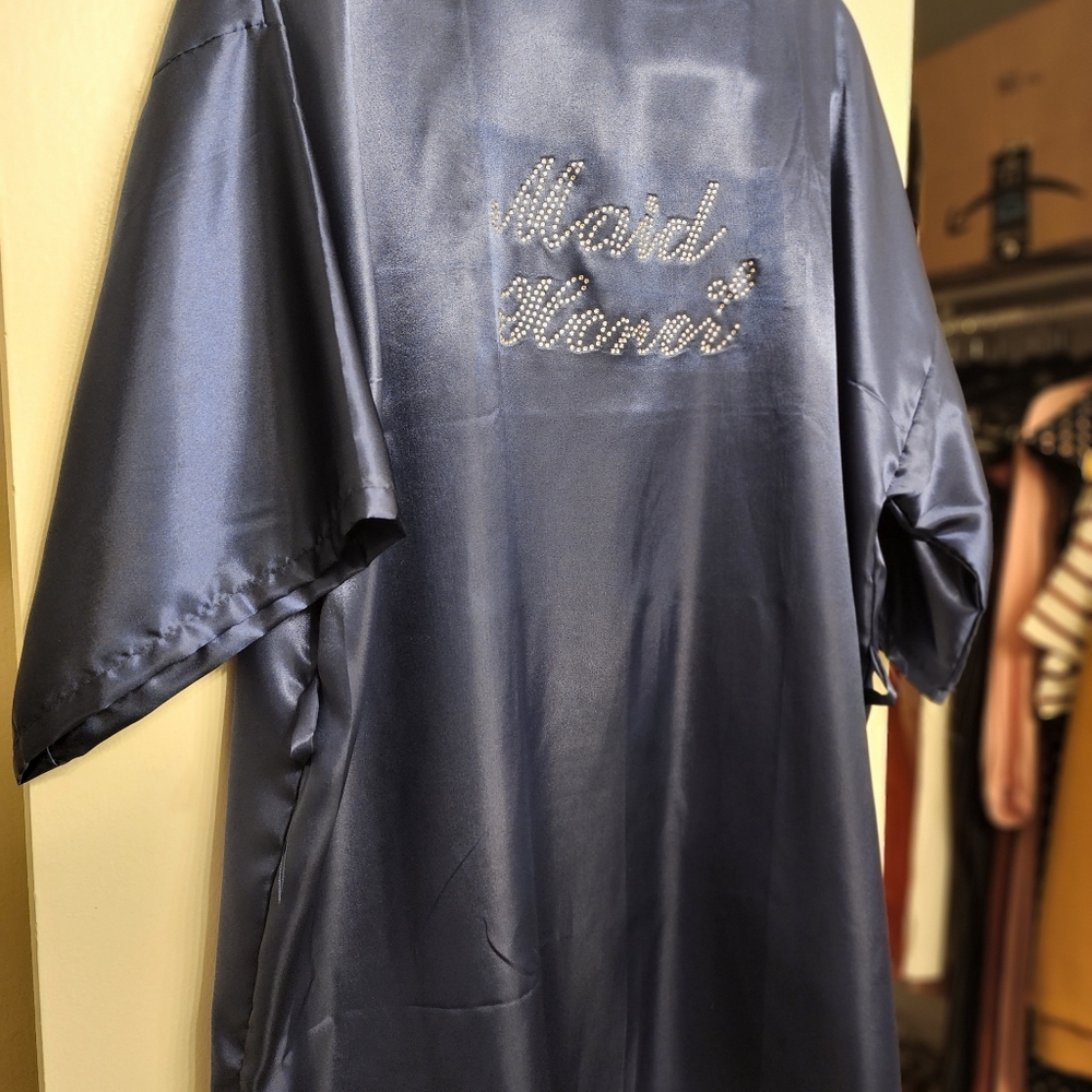 MOH Robe - Picture 2 of 2